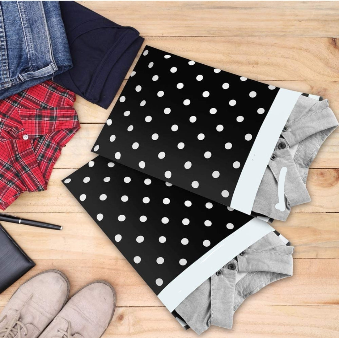 Black polka dots 10x13in