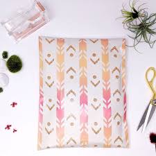 Pink arows 10x13in
