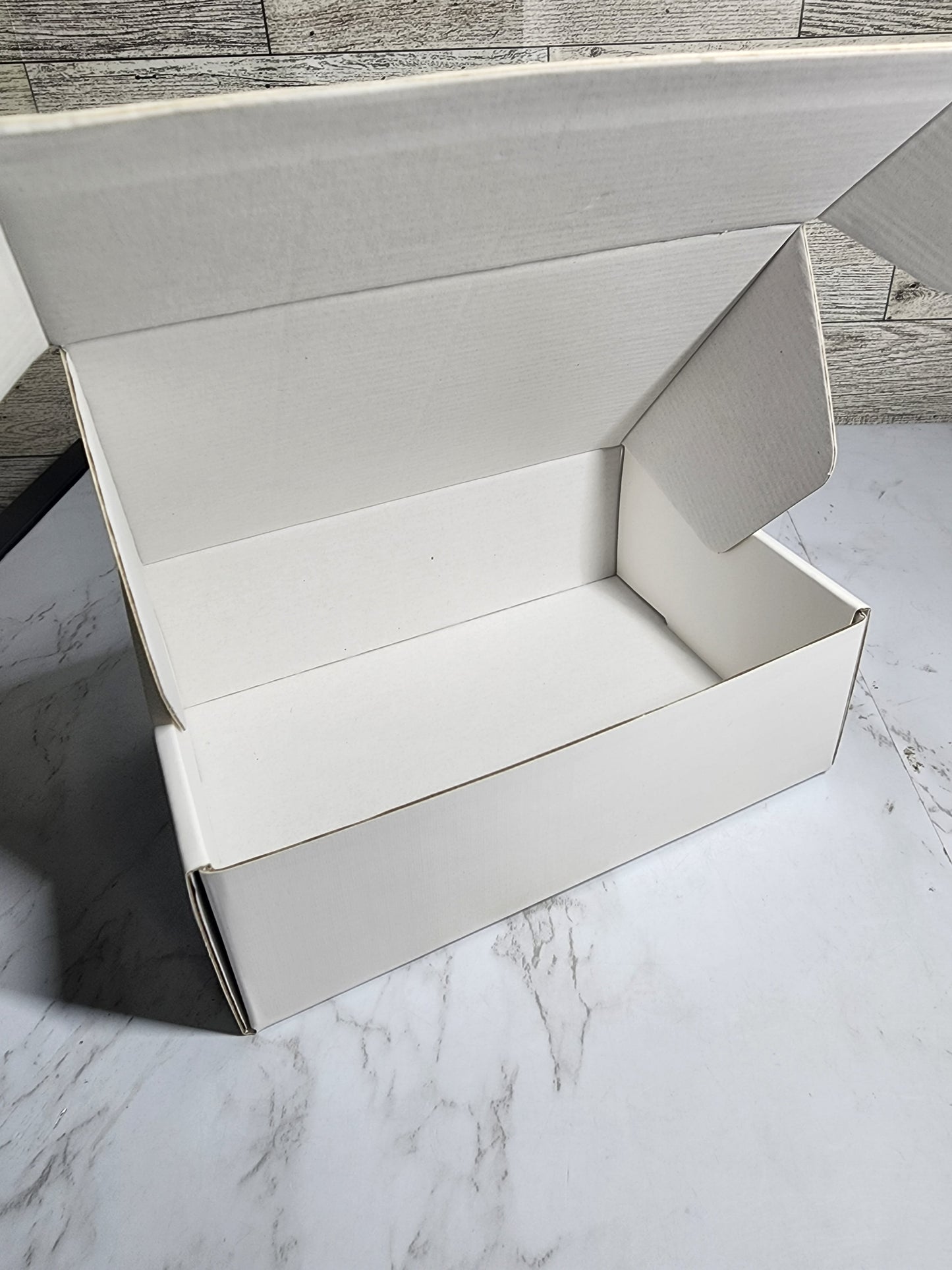 Custom shipping boxes