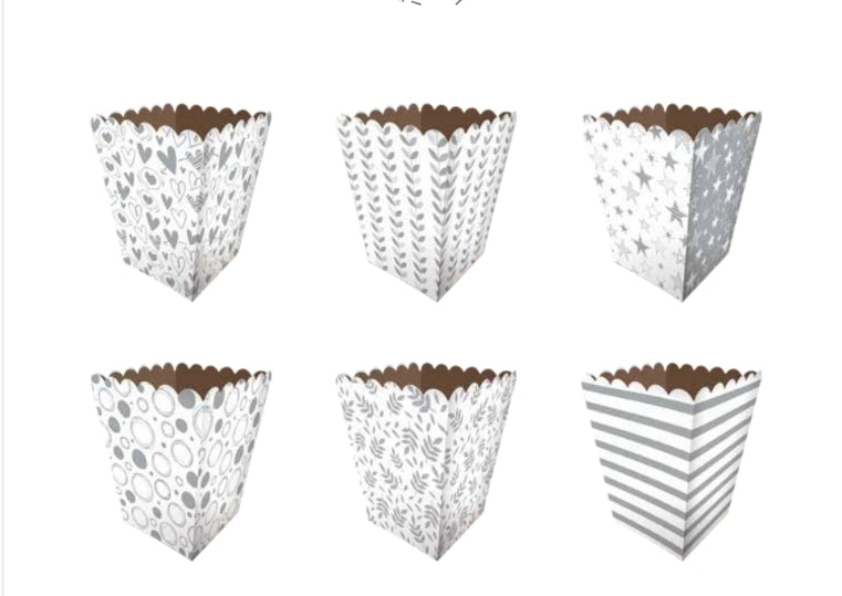 Caja para Regalos pequeña PLATEADA 4.21x3.42x3.42in