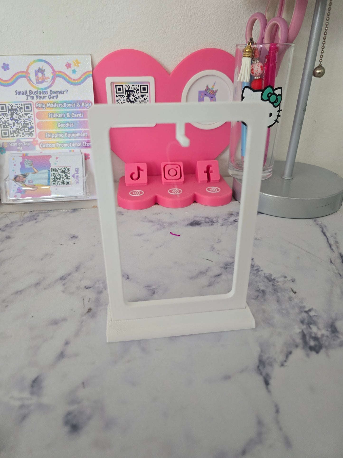 Keychain stand display