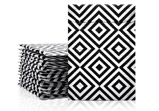 Black and white bubble mailers 4x8in