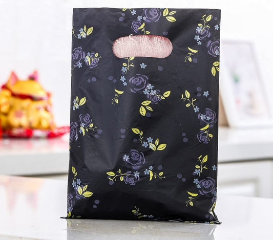 Black roses 8x10in aprox merch bags
