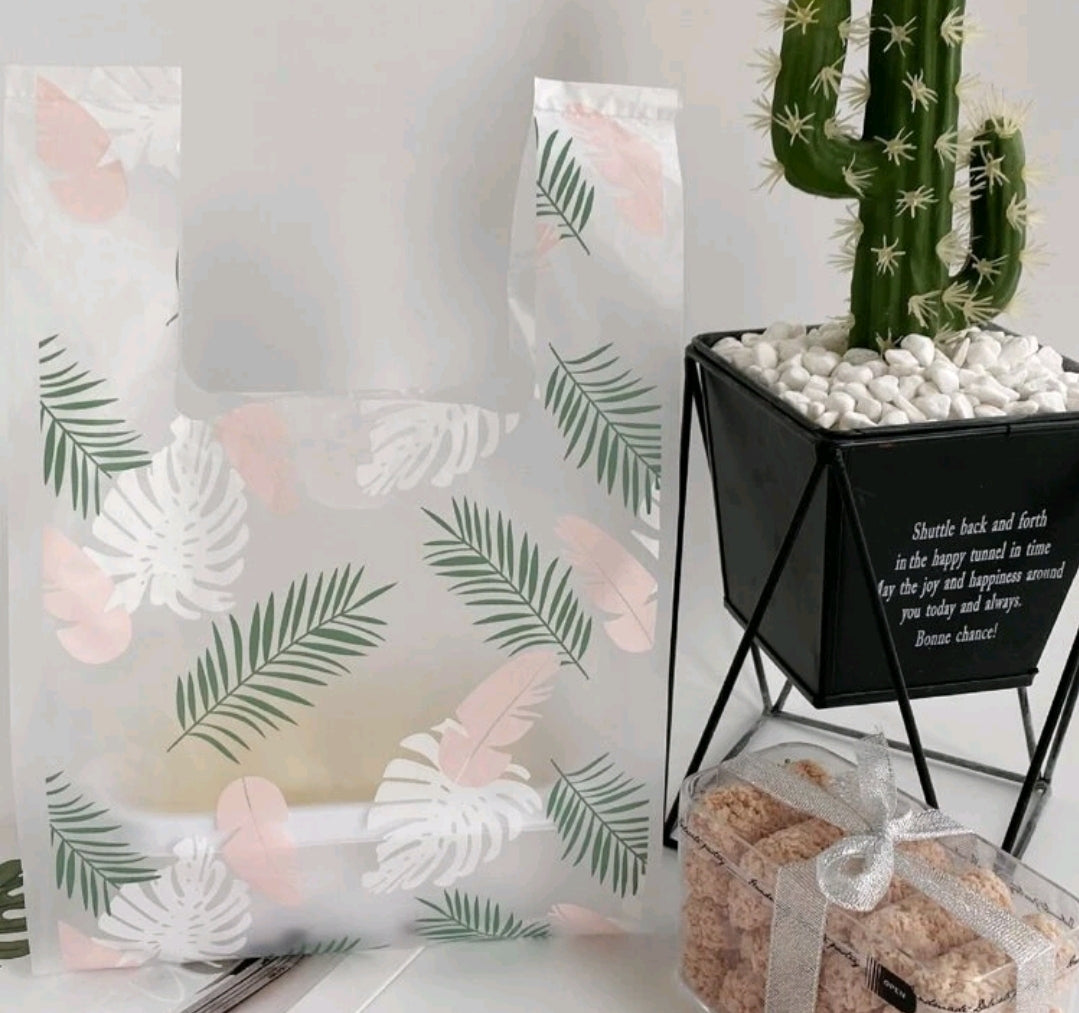 Tropical 8x14in aprox handle bag